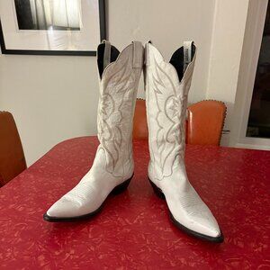 Tony Lama White Cowboy Boots Size 10M Vintage
